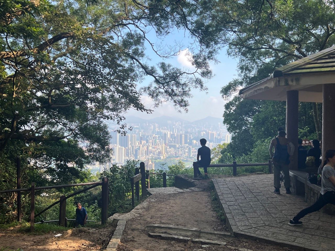 The Lion Rock (獅子山): HK urban hike