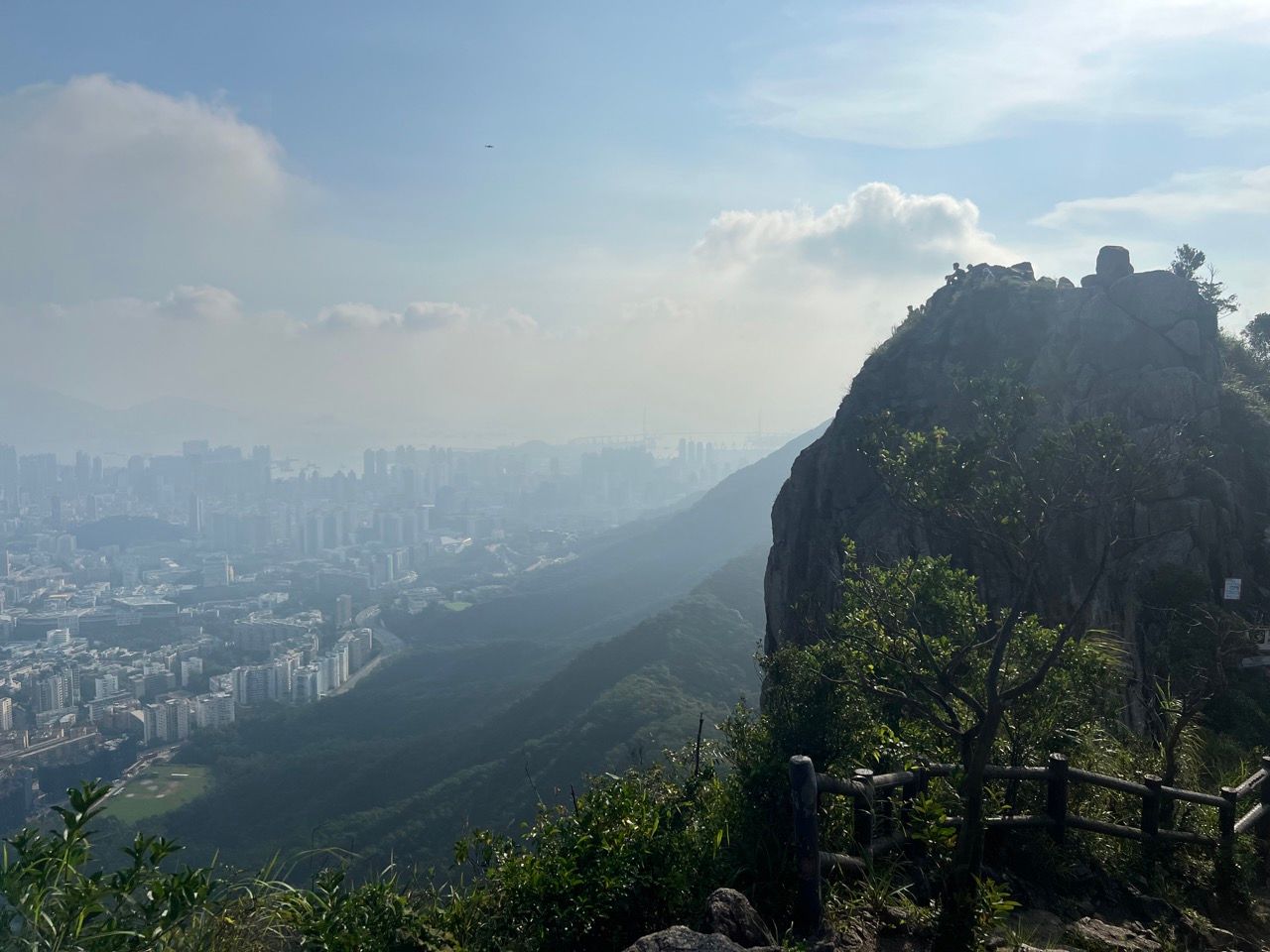 The Lion Rock (獅子山): HK urban hike